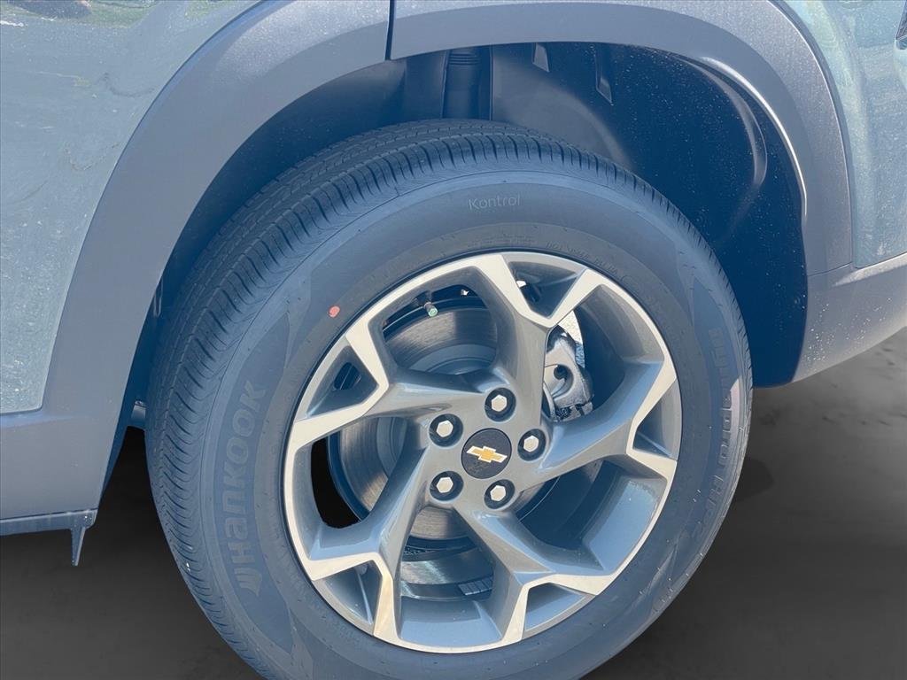 New 2026 Chevrolet Trax LT w/ Driver Confidence Package FWD image 24