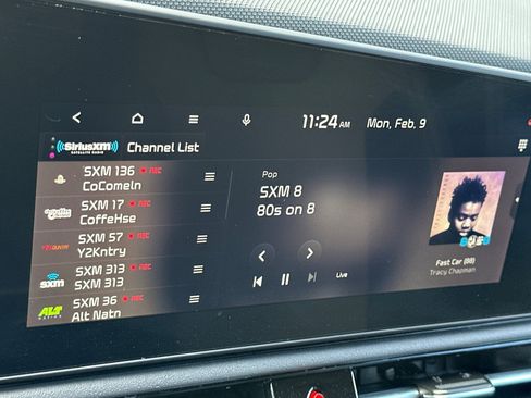 Certified 2025 Kia Niro EX image 21