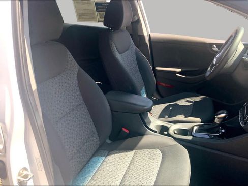 Used 2017 Hyundai Ioniq SEL FWD image 9