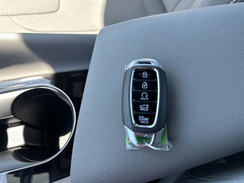 Used 2023 Hyundai Elantra Blue FWD image 65
