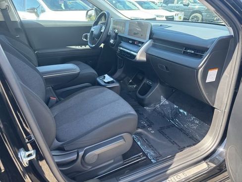 Used 2024 Hyundai Ioniq 5 SE RWD image 9