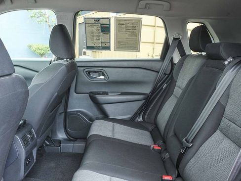 Used 2025 Nissan Rogue SV FWD image 23