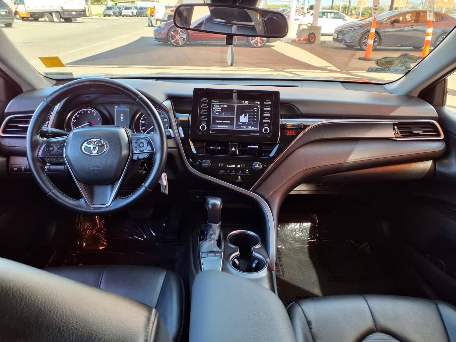 Used 2022 Toyota Camry SE w/ Carpet Mat Package (TMS) FWD image 12