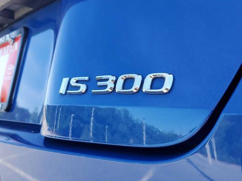 Used 2023 Lexus IS 300 w/ Premium Package RWD image 6