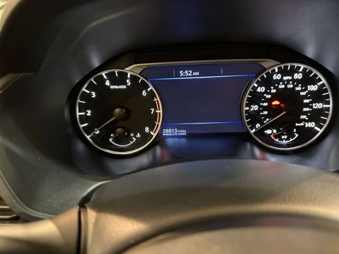 Used 2025 Nissan Altima 2.5 SV image 40