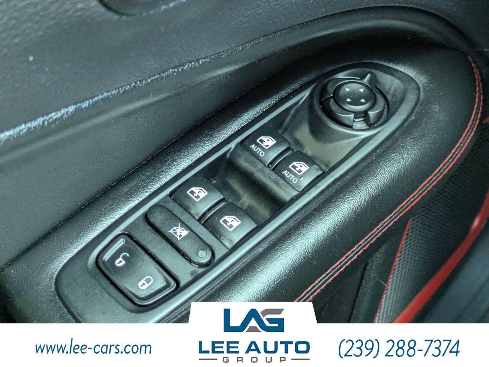 Used 2017 Jeep Compass Trailhawk w/ Leather Interior Group AWD/4WD image 19