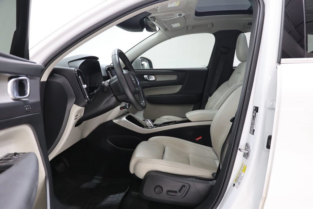 Used 2019 Volvo XC40 T5 Inscription AWD/4WD image 18