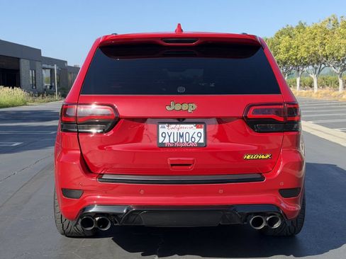 Used 2018 Jeep Grand Cherokee Trackhawk AWD/4WD image 5