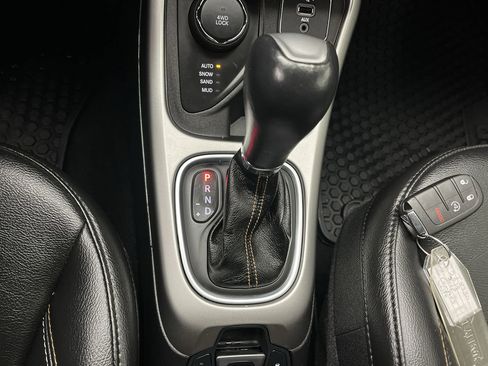 Used 2019 Jeep Compass Latitude w/ Cold Weather Group image 22