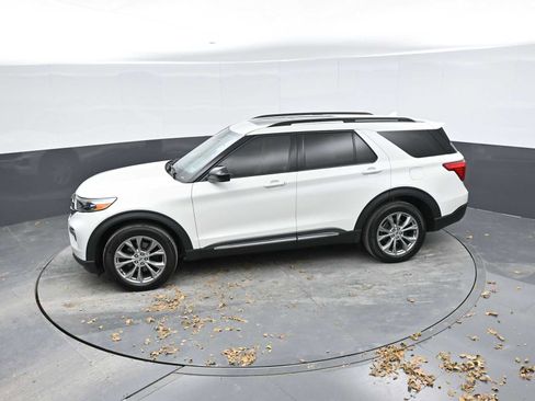 Used 2022 Ford Explorer XLT w/ Equipment Group 202A image 27