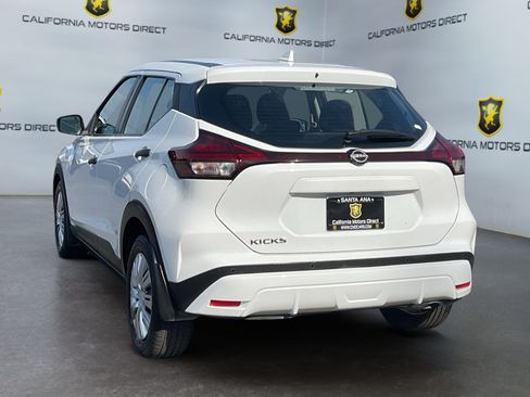 Used 2022 Nissan Kicks S FWD image 7