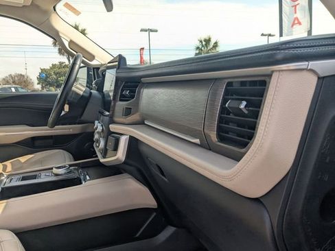 Used 2024 Ford Expedition Max Limited RWD image 36