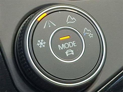 New 2025 Volkswagen Taos SEL image 23