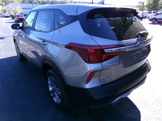 Used 2023 Kia Seltos LX AWD/4WD image 7