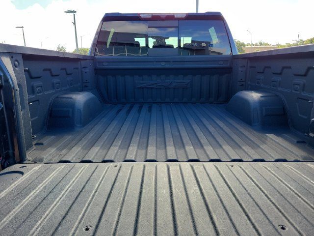 Used 2024 Chevrolet Silverado 1500 ZR2 AWD/4WD image 8