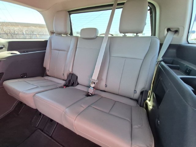 Used 2020 Ford Expedition XLT w/ Equipment Group 202A AWD/4WD image 18