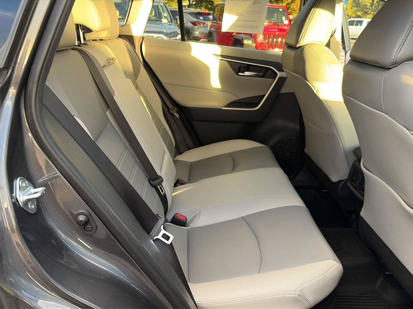 Used 2021 Toyota RAV4 XLE Premium AWD/4WD image 23