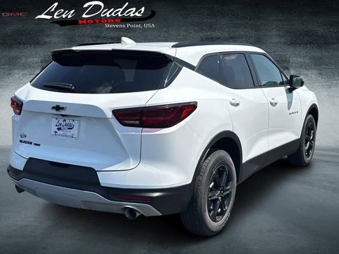 Used 2024 Chevrolet Blazer LT w/ Convenience Package AWD/4WD image 4