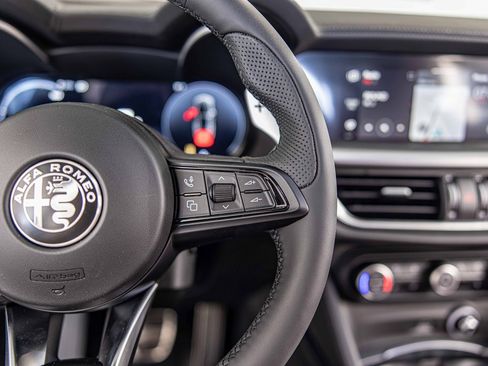 New 2025 Alfa Romeo Stelvio Sprint image 27