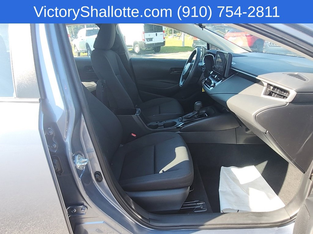 Used 2024 Toyota Corolla LE FWD image 29