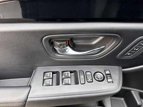 Certified 2025 Honda Pilot TrailSport image 15