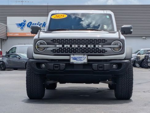 Certified 2025 Ford Bronco Badlands AWD/4WD image 2