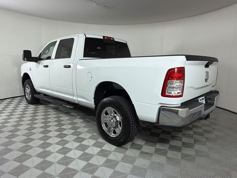 Used 2024 RAM 3500 Tradesman w/ Chrome Appearance Group AWD/4WD image 3