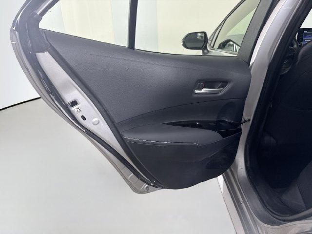Used 2022 Toyota Corolla SE w/ SE Preferred Package FWD image 25