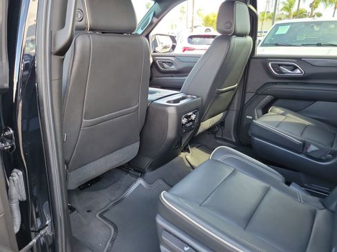 Used 2021 GMC Yukon SLT w/ SLT Premium Package AWD/4WD image 13