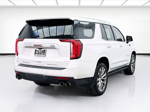 Used 2021 GMC Yukon Denali w/ Denali Premium Package image 4