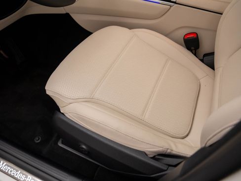 New 2026 Mercedes-Benz GLC 300 4MATIC image 17