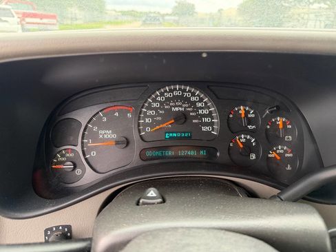 Used 2005 Chevrolet Silverado 3500 LT w/ Heavy-Duty Power Package AWD/4WD image 4