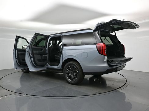 New 2026 Ford Expedition Max Platinum w/ Stealth Appearance Package AWD/4WD image 32