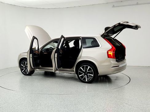 New 2025 Volvo XC90 B6 Plus w/ Protection Package Premier image 12