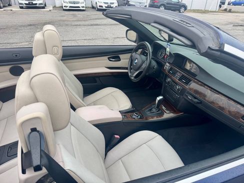 Used 2013 BMW 328i Convertible RWD image 19