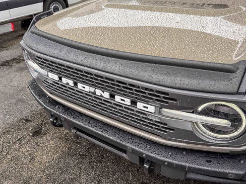 New 2025 Ford Bronco Badlands image 8