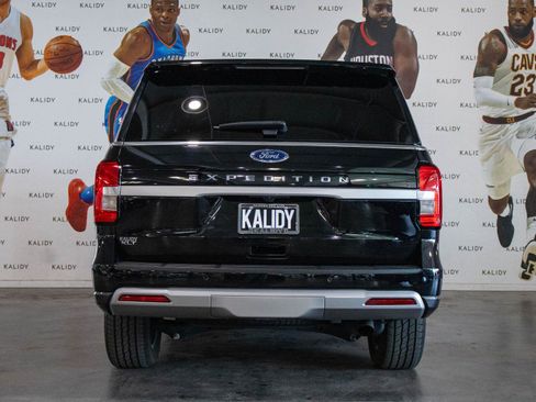 Used 2024 Ford Expedition XLT AWD/4WD image 23