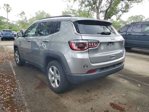 Used 2018 Jeep Compass Latitude image 5