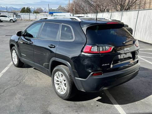 Used 2020 Jeep Cherokee Latitude w/ Cold Weather Group image 5