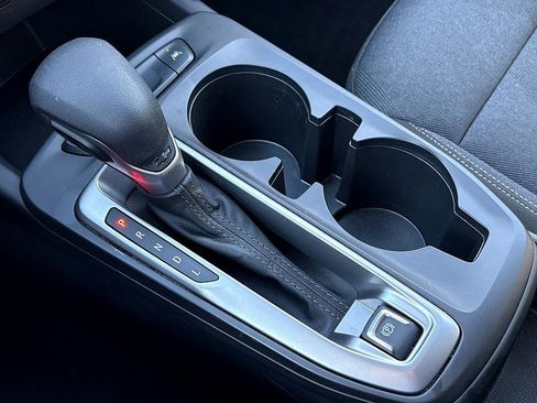 Used 2025 Chevrolet Trax LS image 24