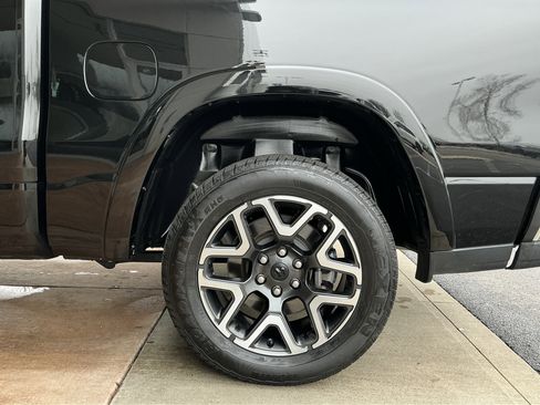 Used 2025 RAM 1500 Laramie image 23