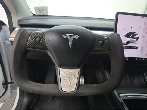 Used 2022 Tesla Model Y Performance AWD/4WD image 12
