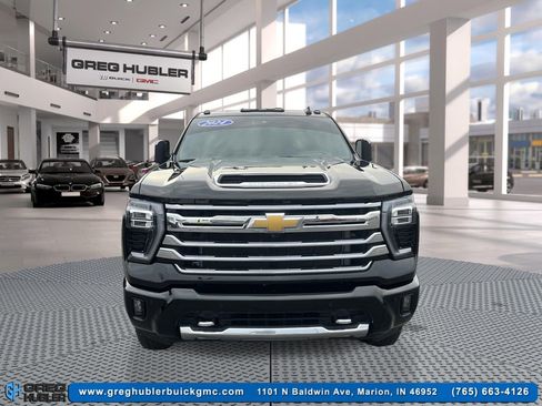 Used 2024 Chevrolet Silverado 3500 High Country w/ High Country Premium Package image 2