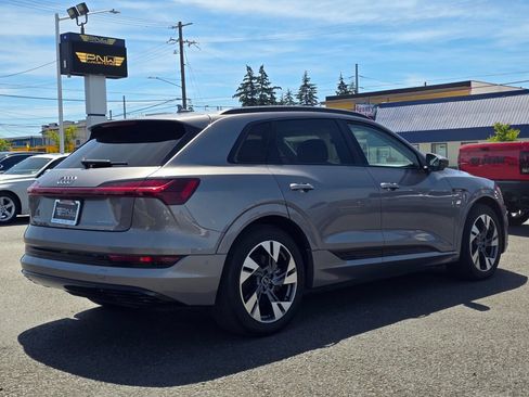 Used 2021 Audi e-tron Premium w/ Convenience Plus Package AWD/4WD image 6