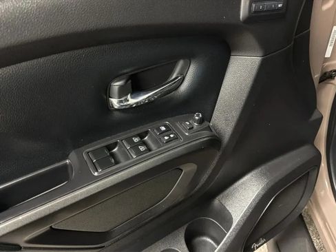 Used 2021 Nissan Titan PRO-4X w/ Pro-4x Convenience Package AWD/4WD image 18
