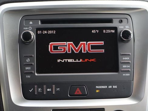 Used 2016 GMC Acadia SLE image 15