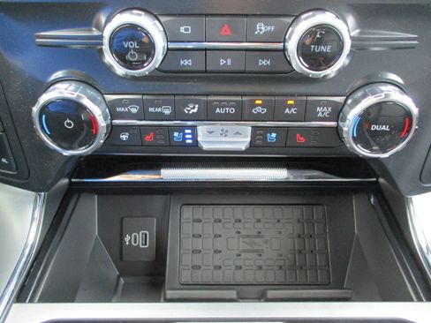 Used 2025 Ford F150 Lariat w/ Equipment Group 502A High AWD/4WD image 16