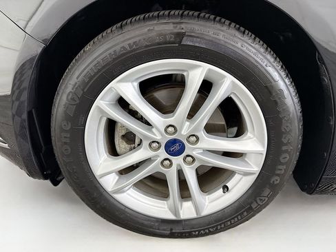 Used 2018 Ford Fusion SE w/ Fusion SE Technology Package image 28