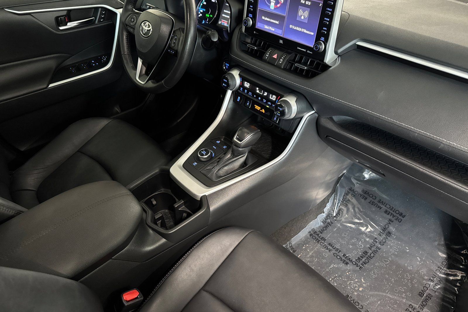 Used 2022 Toyota RAV4 XLE Premium AWD/4WD image 17