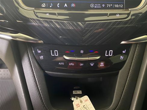 Used 2024 Cadillac XT6 Premium Luxury AWD/4WD image 13
